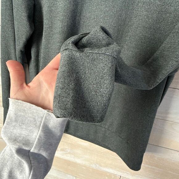 Maurices Grey Cloud Cozy Knit Crewneck Sweatshirt Size XS - Picture 2 of 5